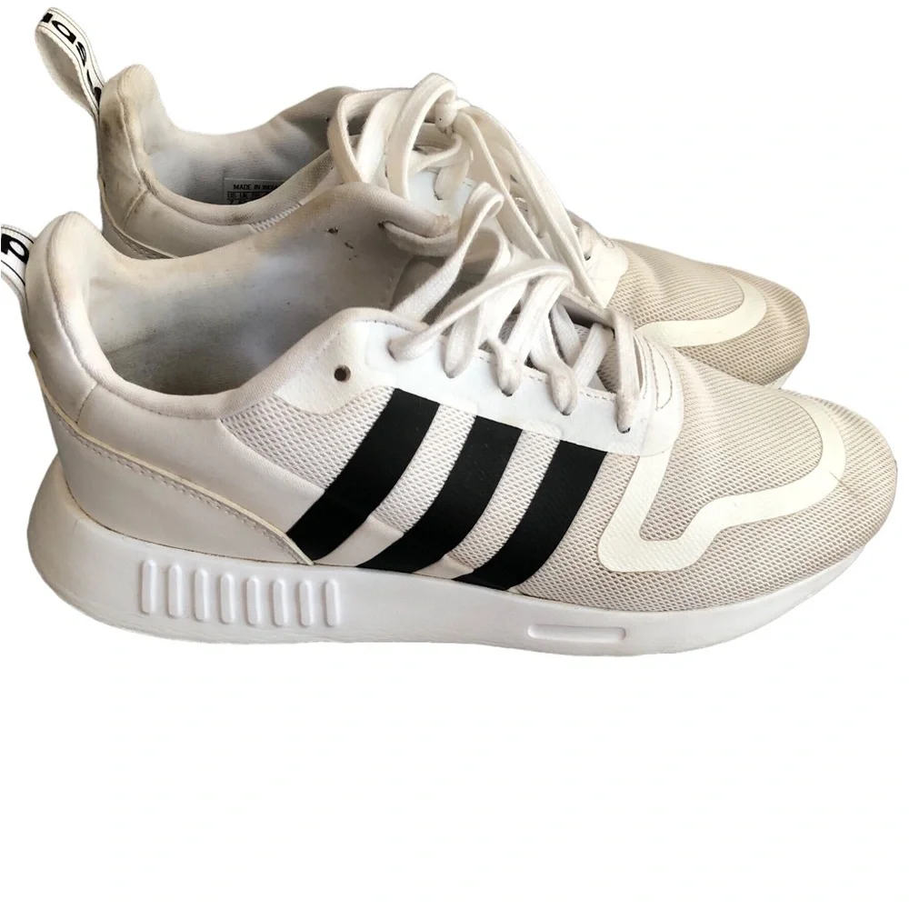 Adidas White and‎ Black Smooth Runner Elastic Sneaker Men’s 7 Women’s 9 Unisex